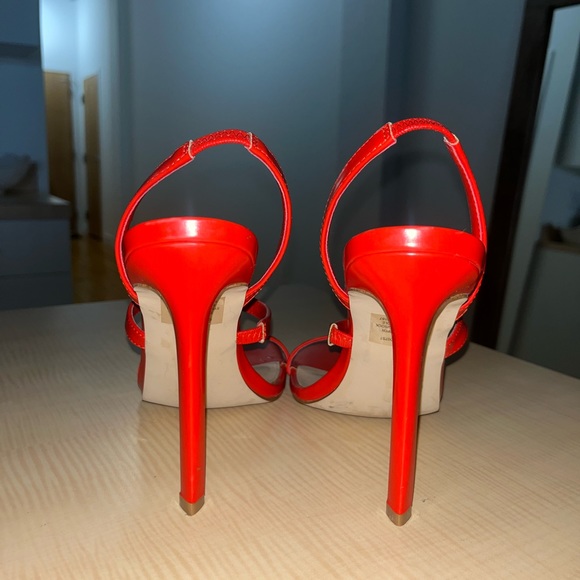 Steve Madden Grade Red Strappy Pumps - Picture 6 of 6